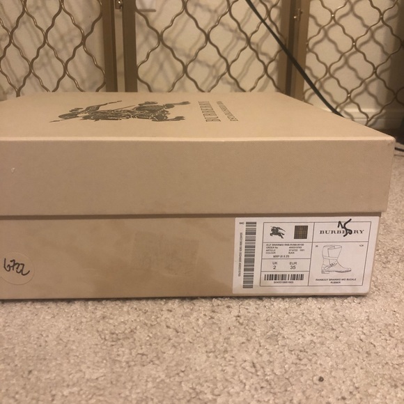 Selling for $270 - Picture 2 of 5